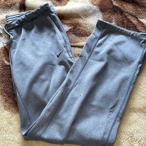 Women’s Nike gray dri-fit sweat pants